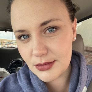 Meet your Posher, Meagan